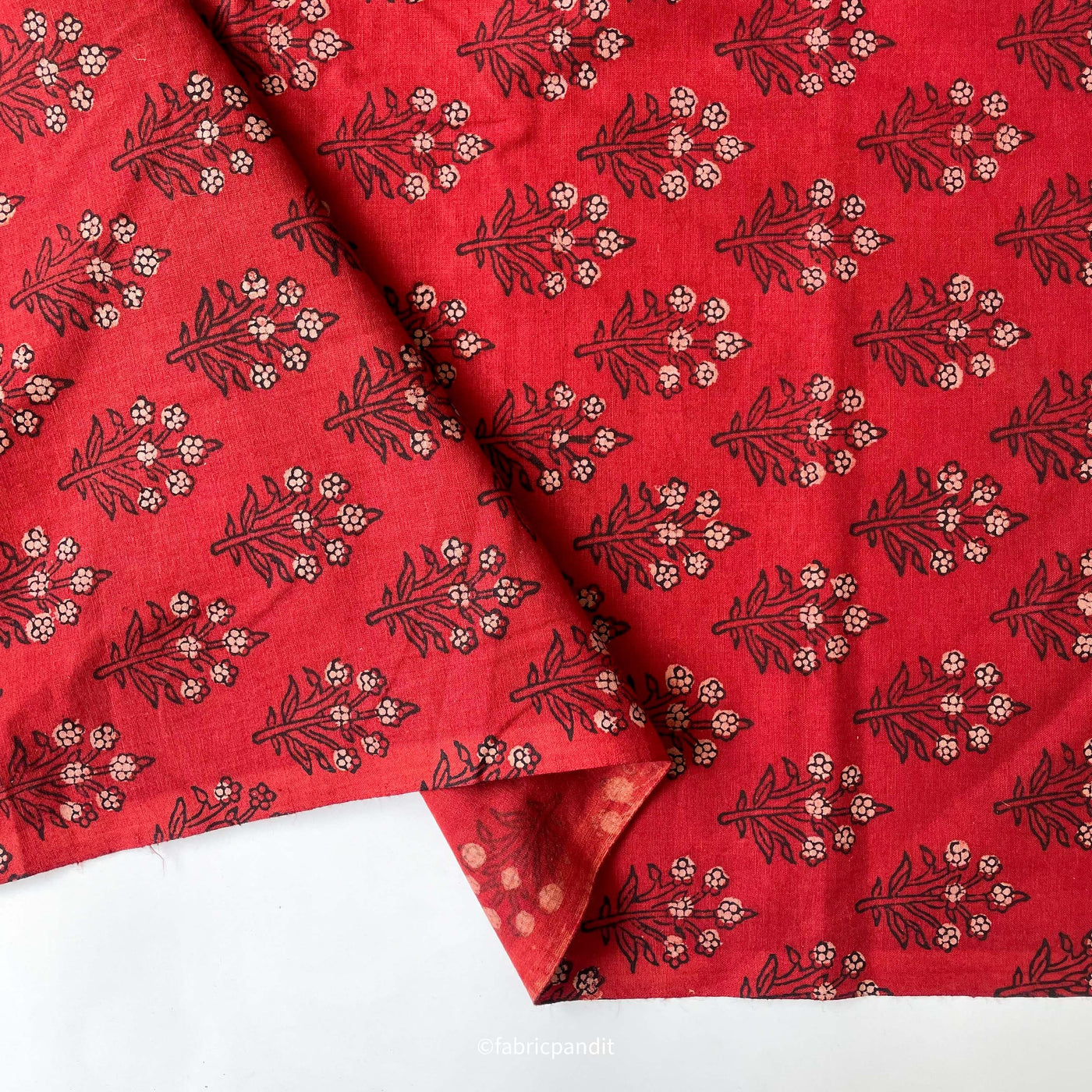 Fabric Pandit Fabric Dusty Red & Beige Daisy Flower Bunch Hand Block Printed Pure Cotton Fabric (Width 42 inches)
