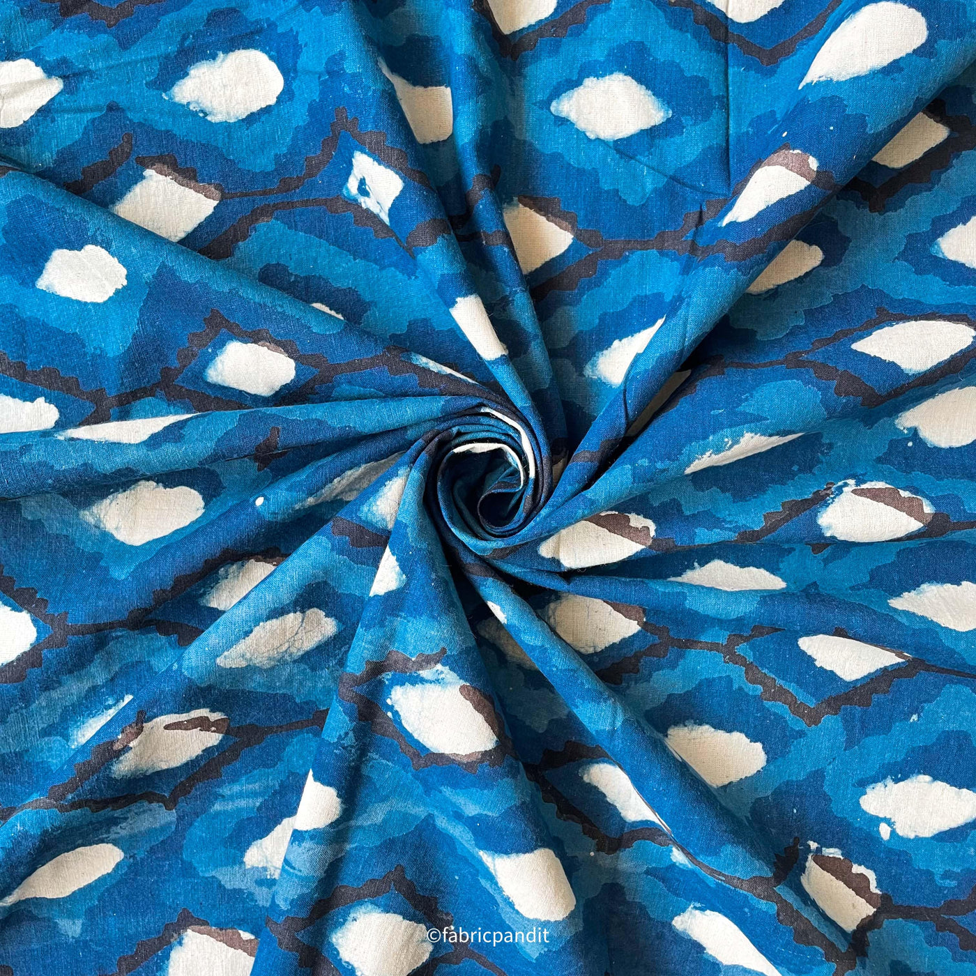 Fabric Pandit Fabric Indigo Dabu Natural Dyed Diamond Pattern Hand Block Printed Pure Cotton Fabric (Width 42 inches)