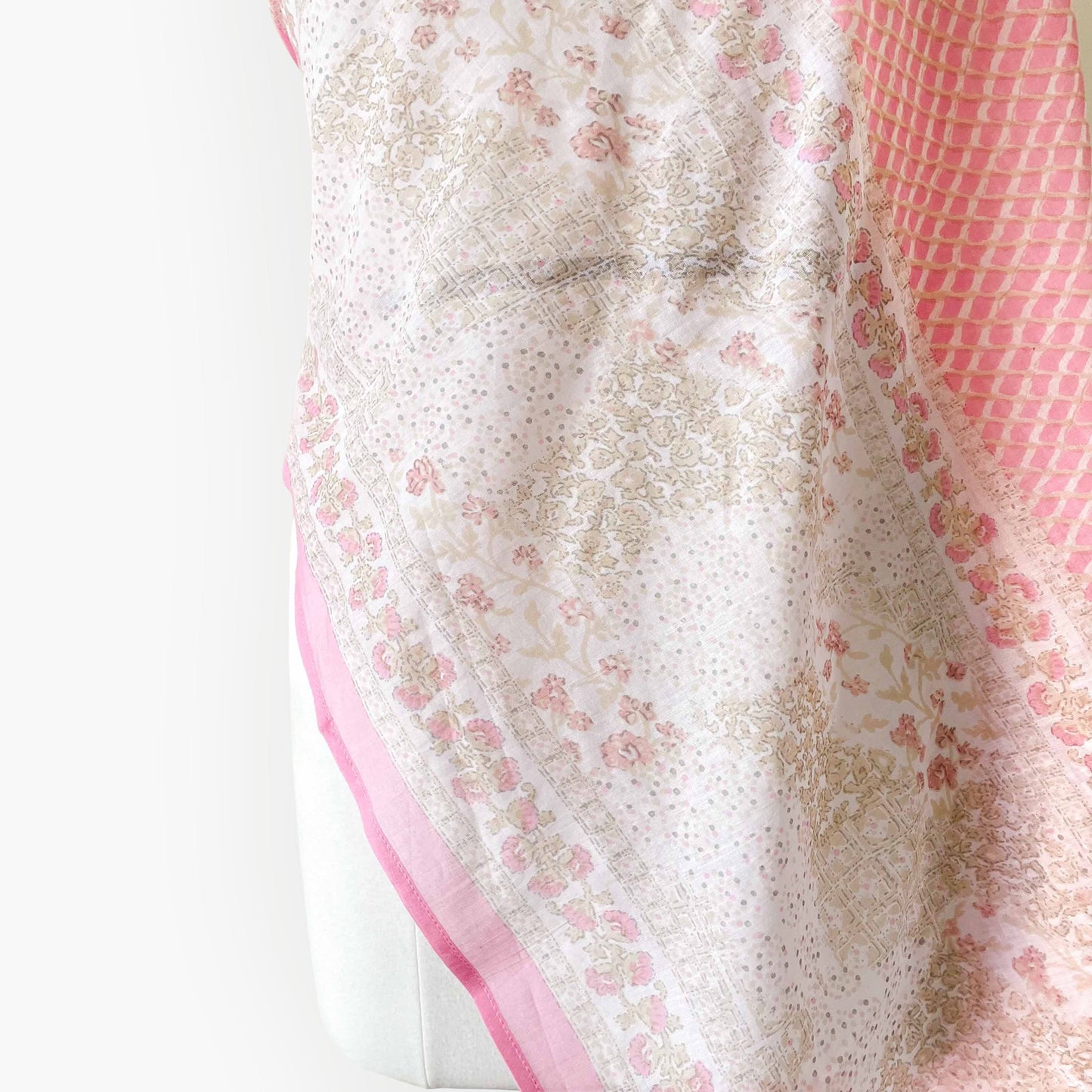 Hand Block Printed Pure Cotton Dupatta Dupatta Pastel Pink & White Abstract Floral Hand Block Printed Pure Cotton Dupatta (Width 40 Inches)