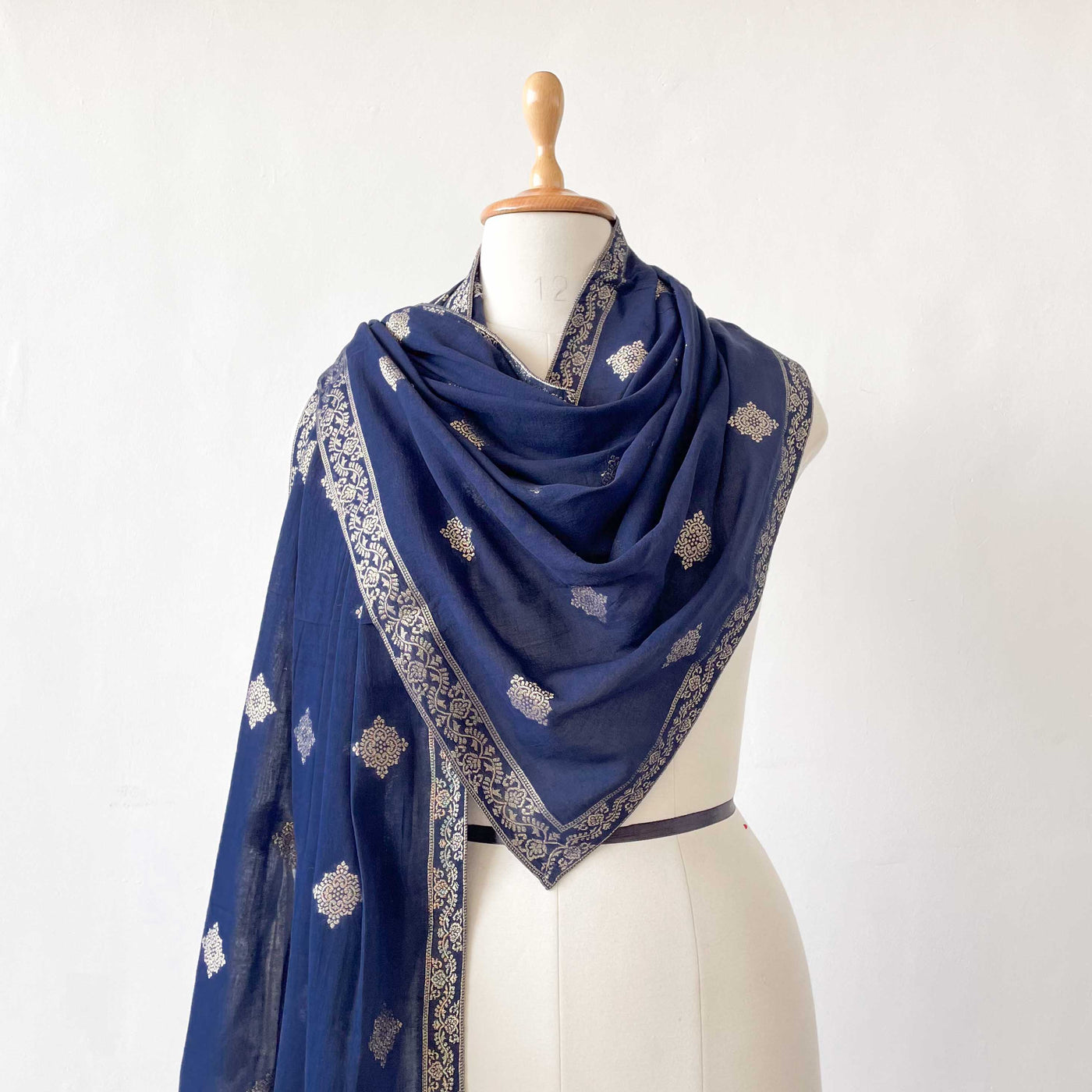 Mix Dupatta Dupatta Deep Blue & Gold Shahi Floral Butta Woven Pure Mul Cotton Dupatta (Width 36 Inches)