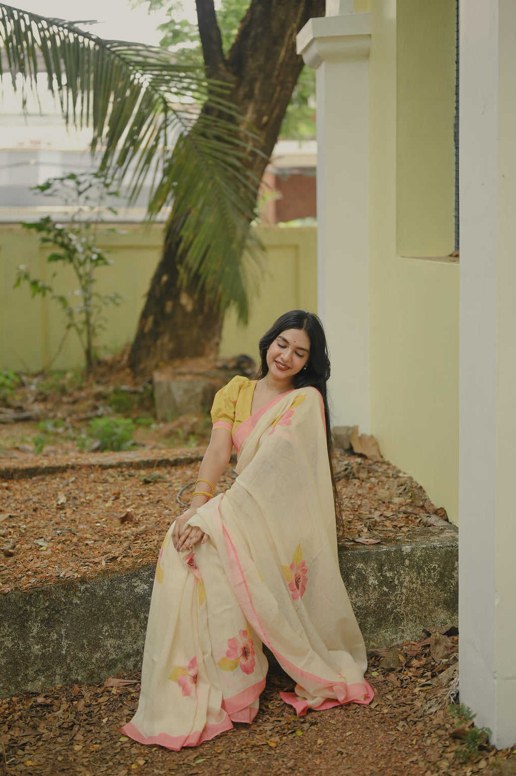 Pure Linen Saree Saree Off-White & Peach Linen Saree