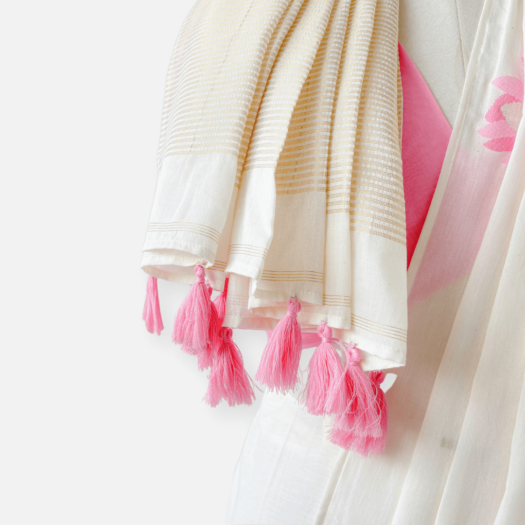 Woven Saree Saree Off-White & Pink The Sweet Lotus Jamdani Woven Pure Mul Cotton Saree With Unstitched Blouse Piece