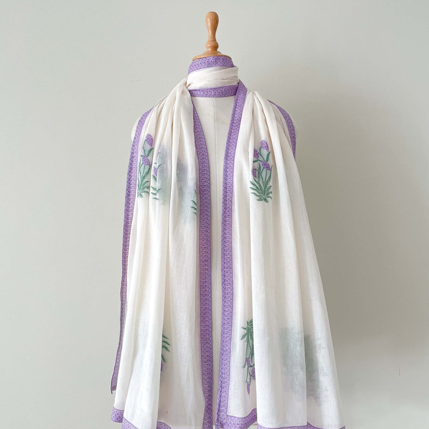 Fabric Pandit Dupatta White and Lilac Blue Dyeable Woven Flowers of Taj Pure Mul Cotton Dupatta (2.3 Meters)